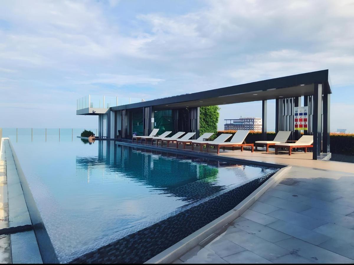 Amazing Infinity Pool Condo Next To The Beach Патая Екстериор снимка