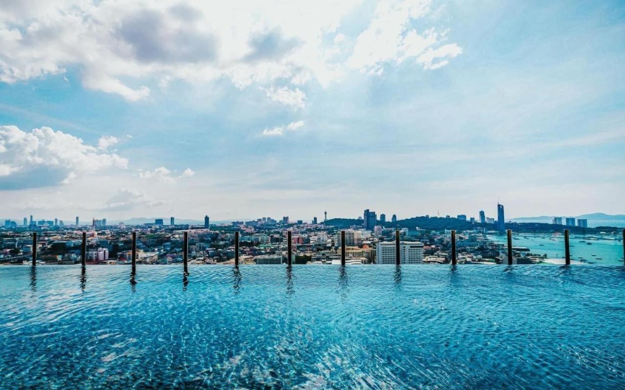 Amazing Infinity Pool Condo Next To The Beach Патая Екстериор снимка