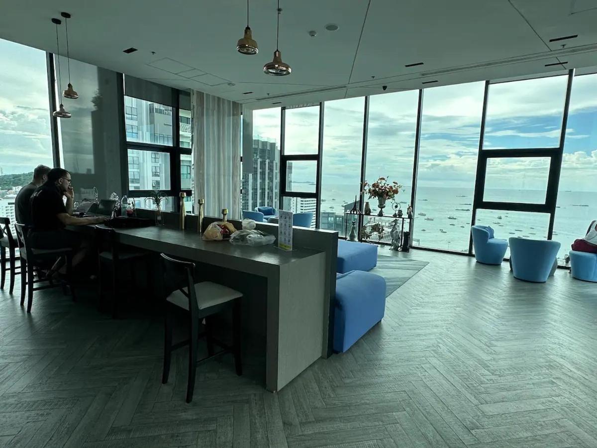 Amazing Infinity Pool Condo Next To The Beach Патая Екстериор снимка
