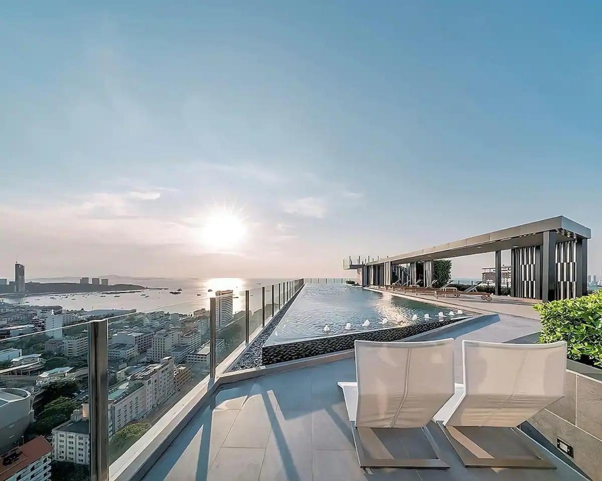 Amazing Infinity Pool Condo Next To The Beach Патая Екстериор снимка